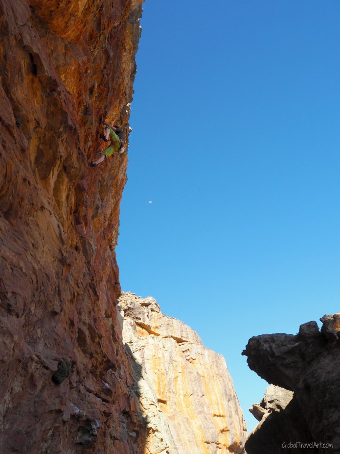 Old Barley, 22/6c an der Orange Plasma Wall